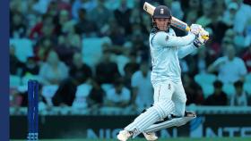 jason roy striking pose 4K wallpaper