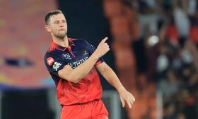 RCB Josh Hazlewood 4K wallpaper