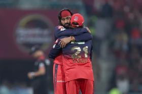 RCB Player Krunal Pandya HD wallpaper