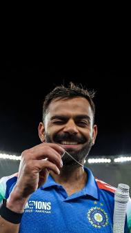 విరాట్ కోహ్లీ HD ఫోన్ వాల్‌పేపర్